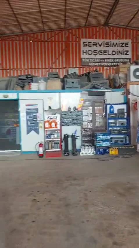 Dinç Oto servisinde yedek parça ve ürün bölümü